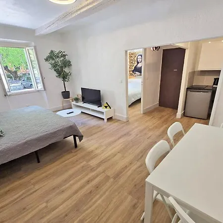 Gregbnb - 1 39 M2 - Est - δδδ * Toulon